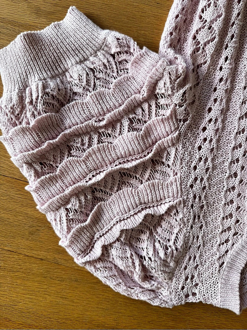 Express Pink Ruffle Sleeve Sweater Size Small - Picture 6 of 6